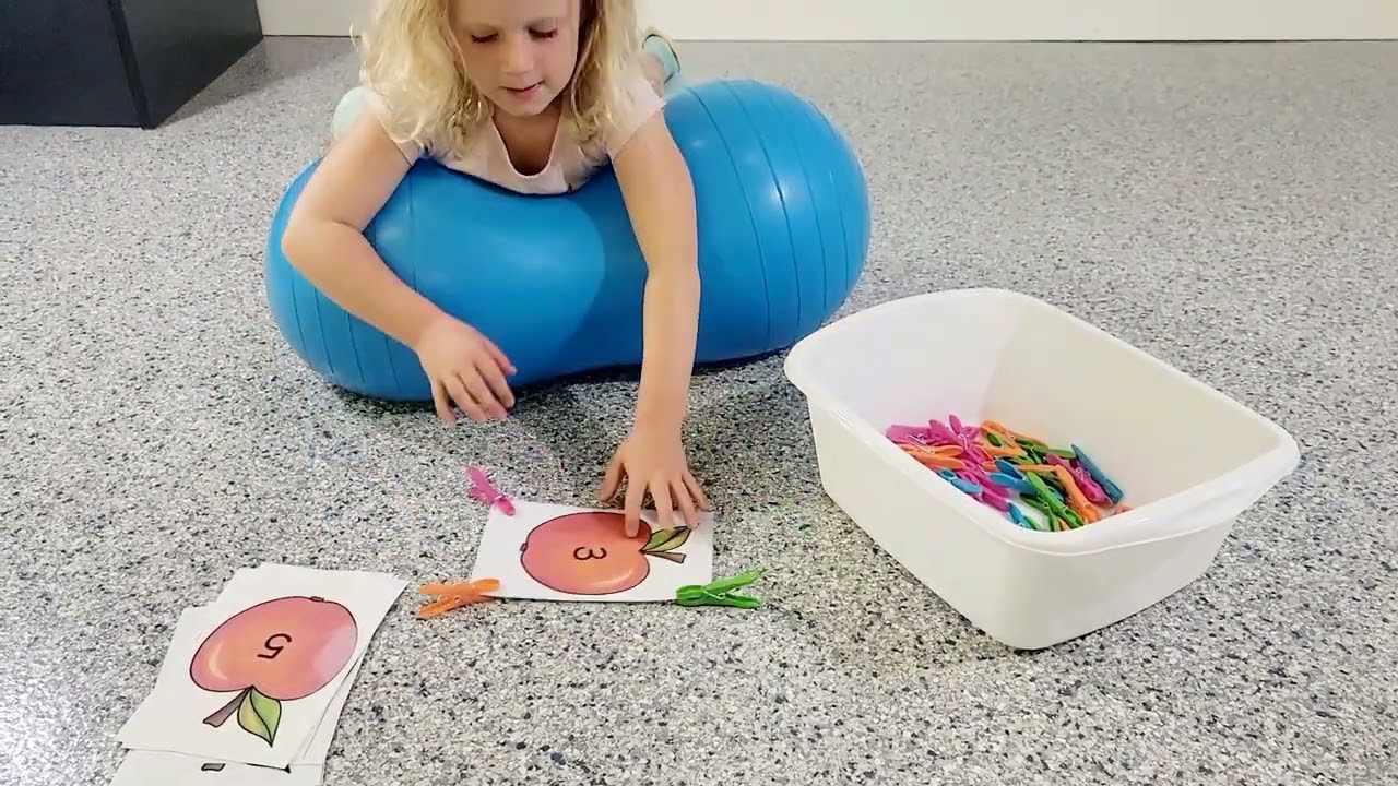 Apple Clips – Apple Themed Fine Motor